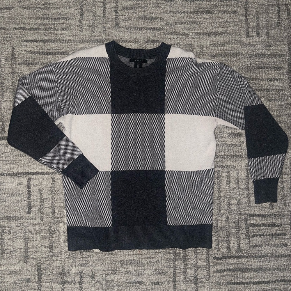 TAHARI Colorblock Sweater